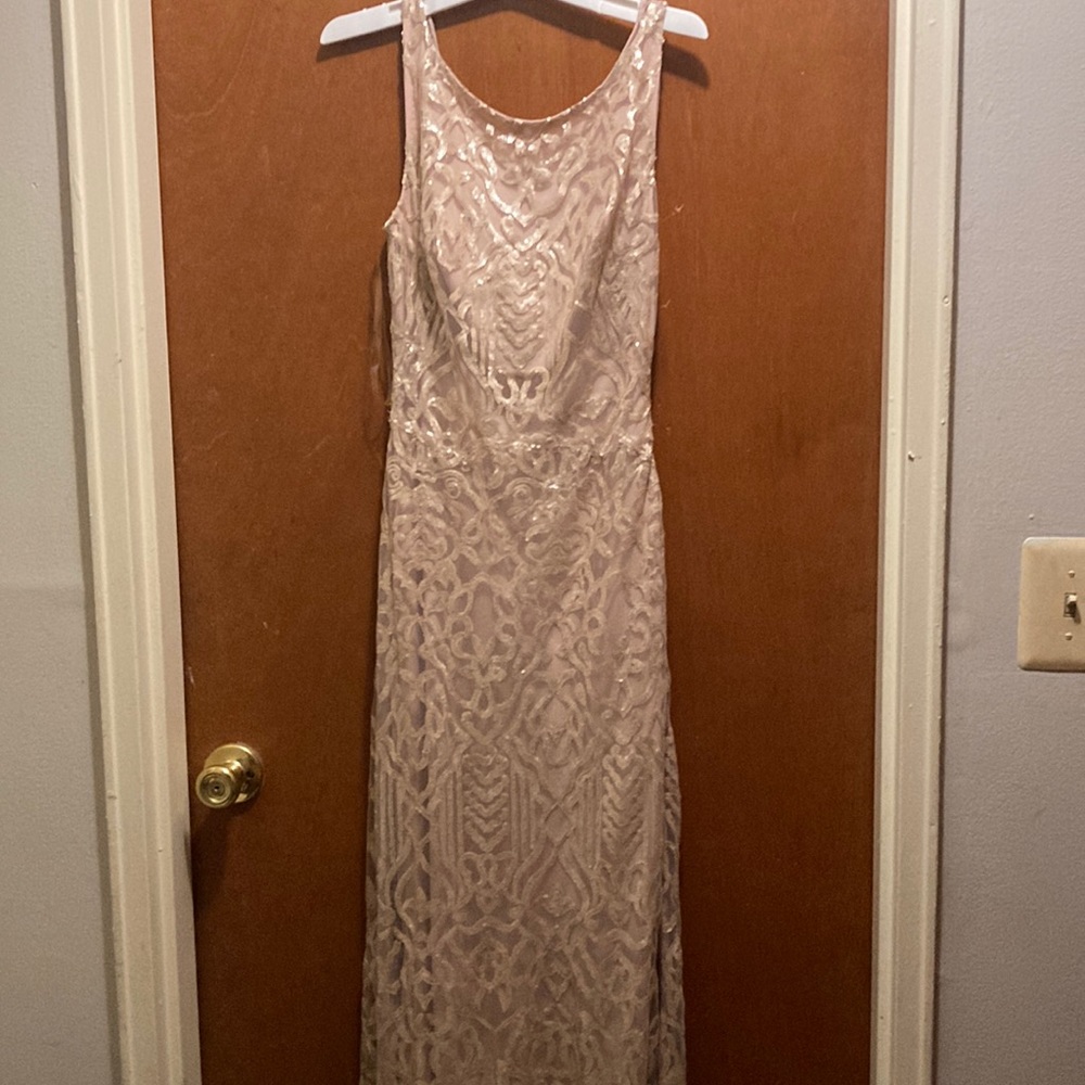Wtoo long dress